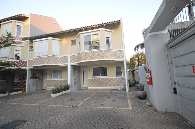 Casa em Condomnio - Aluguel - Marechal Rondon - Canoas - RS