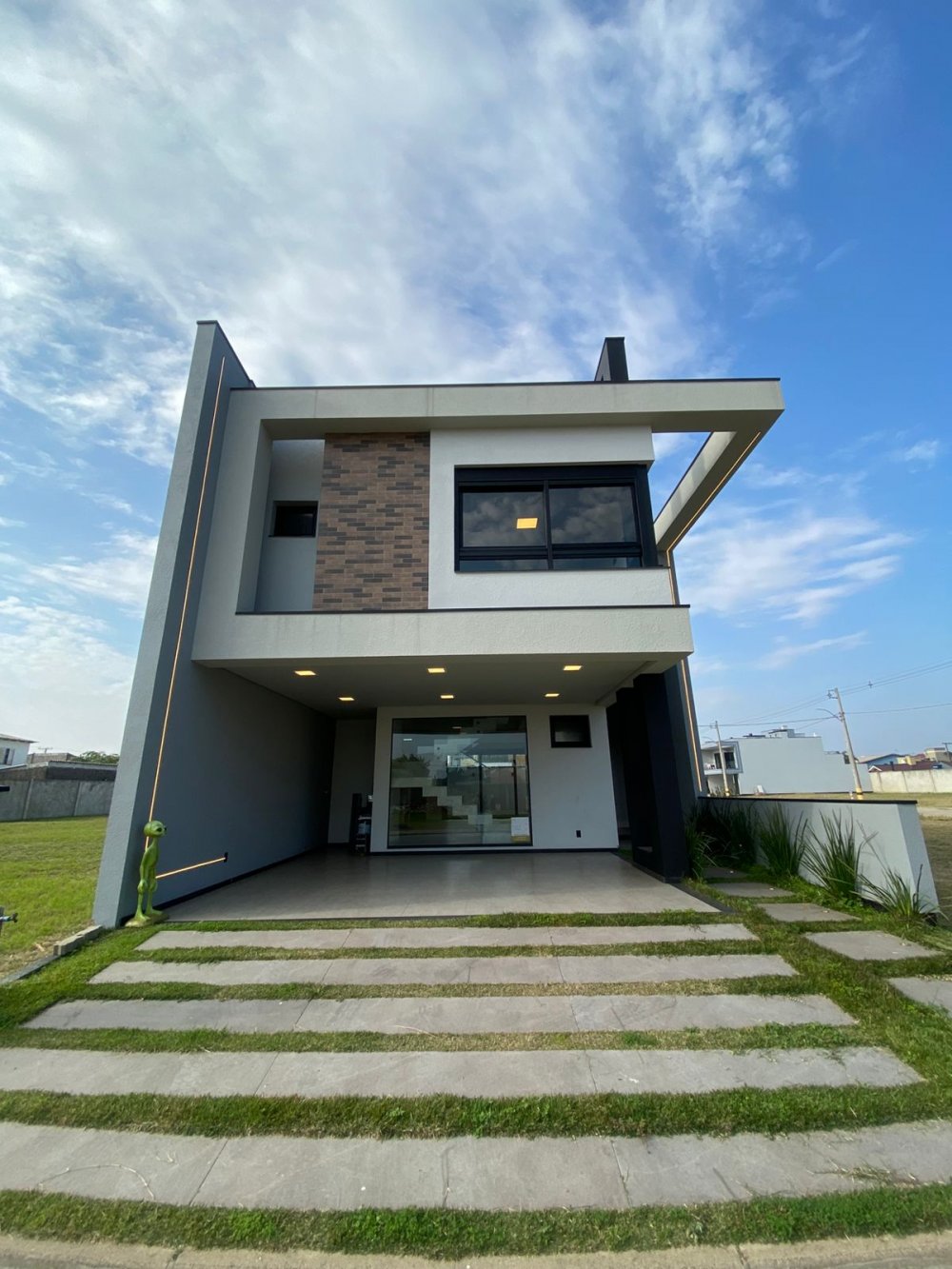 Casa em Condomnio - Aluguel - Rio Branco - Canoas - RS
