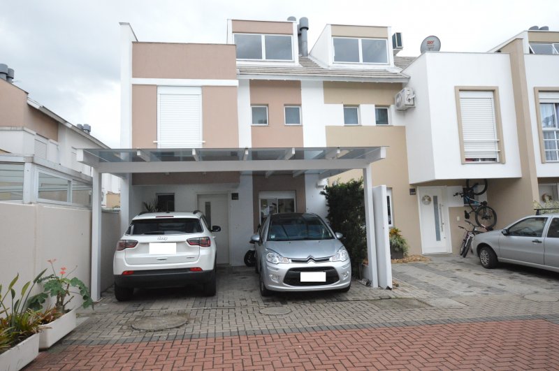 Casa em Condomnio - Aluguel - Moinhos de Vento - Canoas - RS