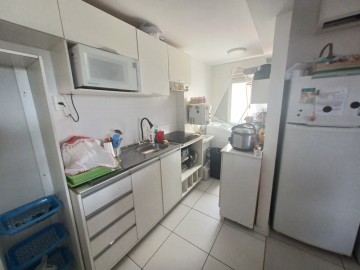 REA DE SERVIO E COZINHA