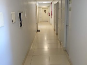 CORREDOR NO ANDAR