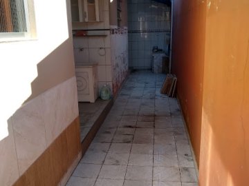 PTIO LATERAL COZINHA E LAVANDERIA